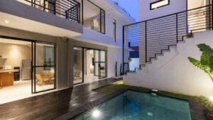 The Role of Data-Driven Systems in Making Smarter Real Estate Investment Decisions